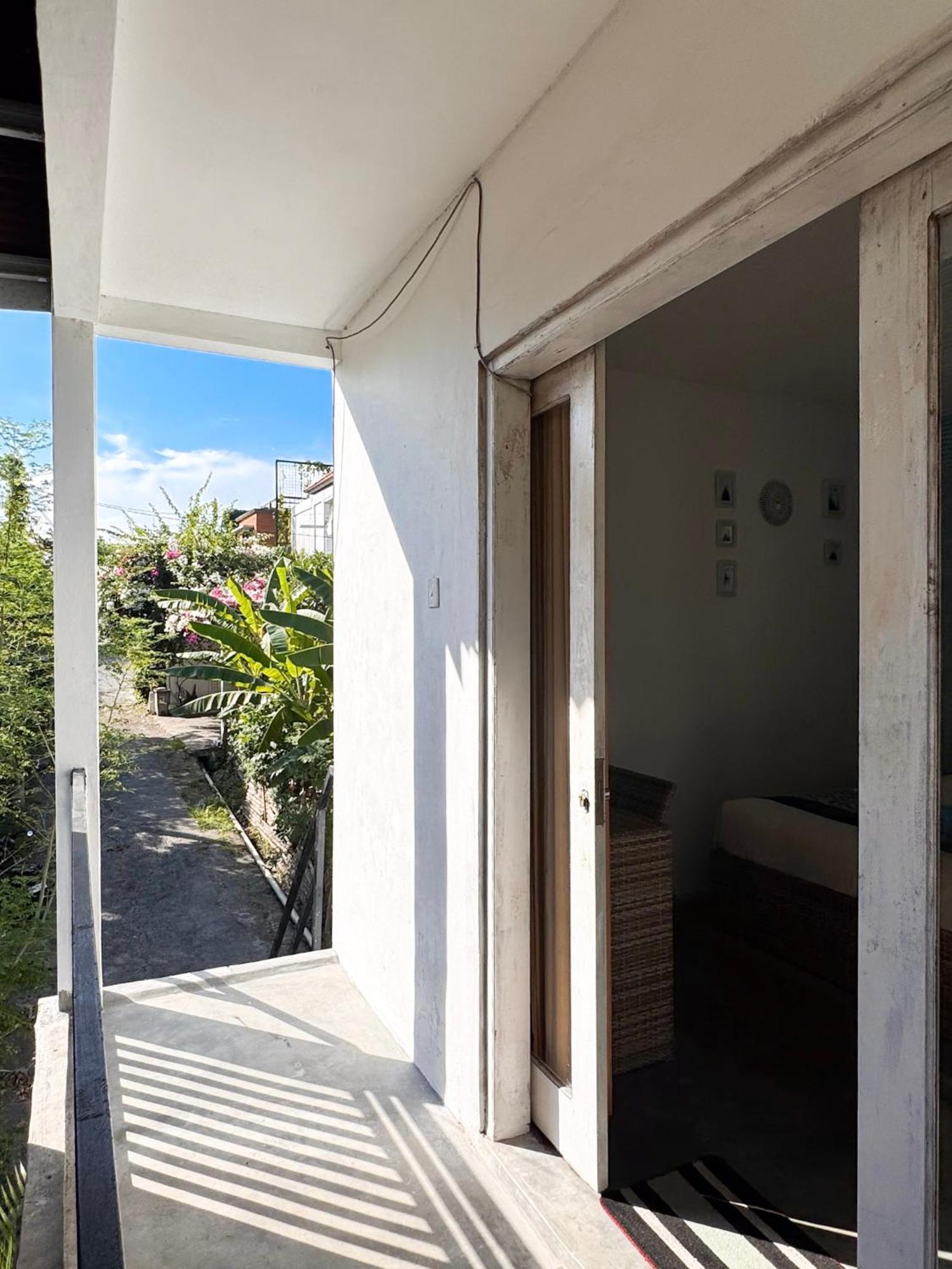 Urban Jungle Beach House Canggu Zewnętrze zdjęcie